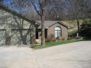 4304 S Dakota Pl, Sioux Falls, SD 57105