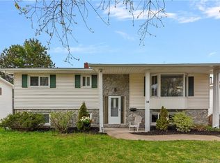 18 Brewster St, Riverview, NB E1B3M8