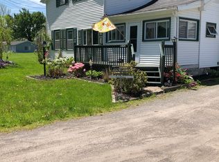 1608 N Lyndonville Rd, Lyndonville, NY 14098