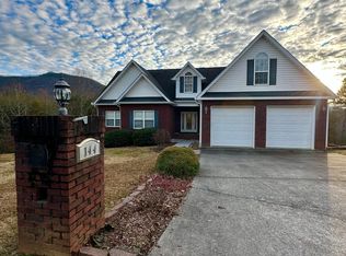 144 Burning Oaks Dr, Sevierville, TN 37876
