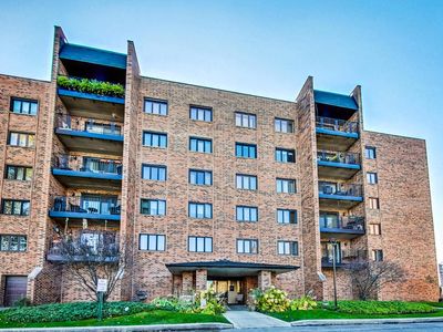 9377 Landings Ln Unit 101, Des Plaines, IL, 60016