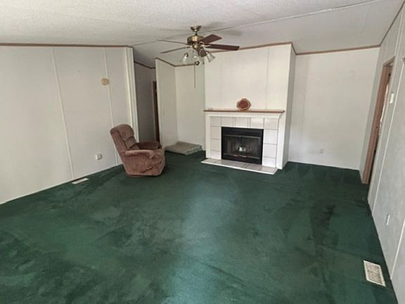 3rd image of 16 Caddo Dr