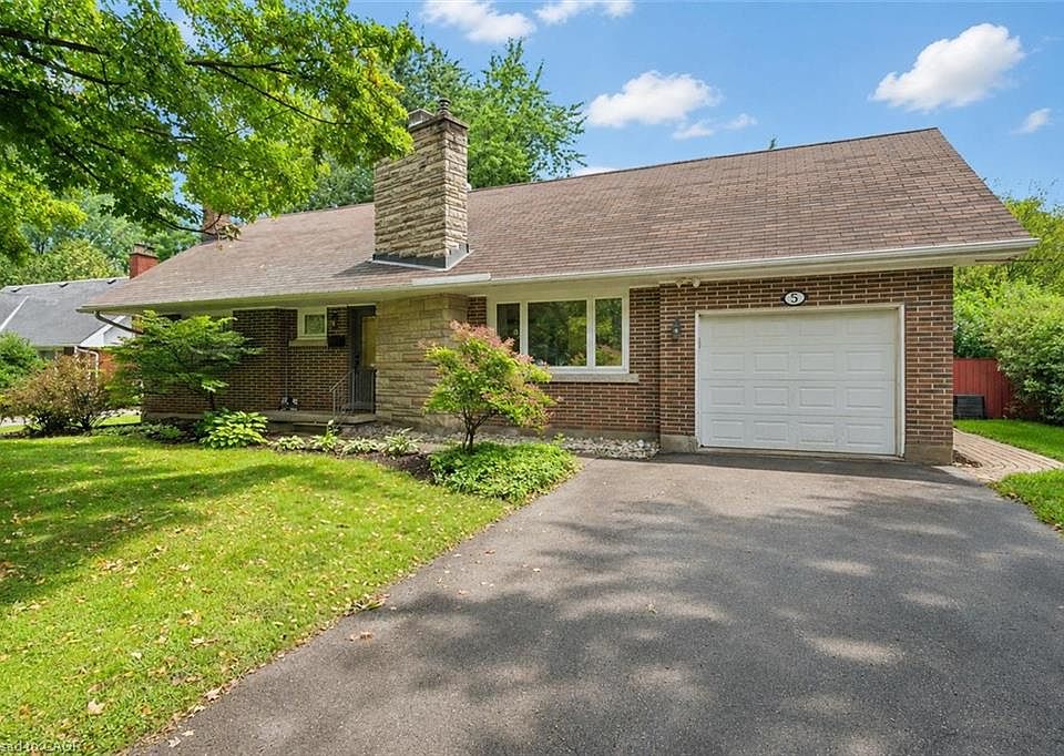 1st image of 5 Tamarack Pl