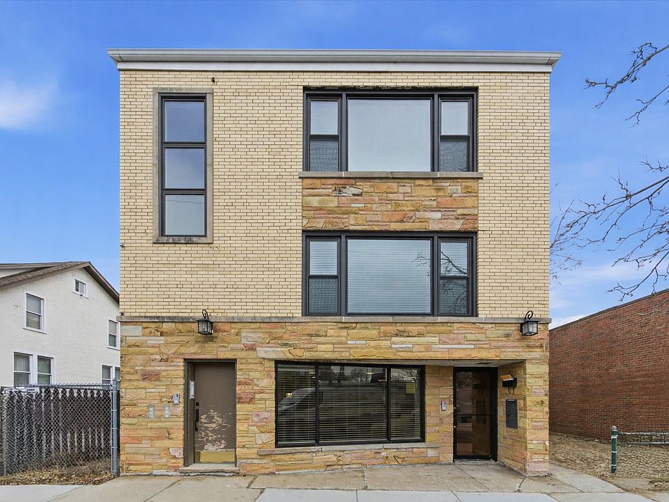 1st image of 5915 N Milwaukee Ave #G