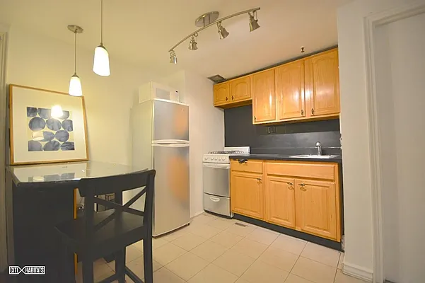 Rented by Citi Habitats | media 16