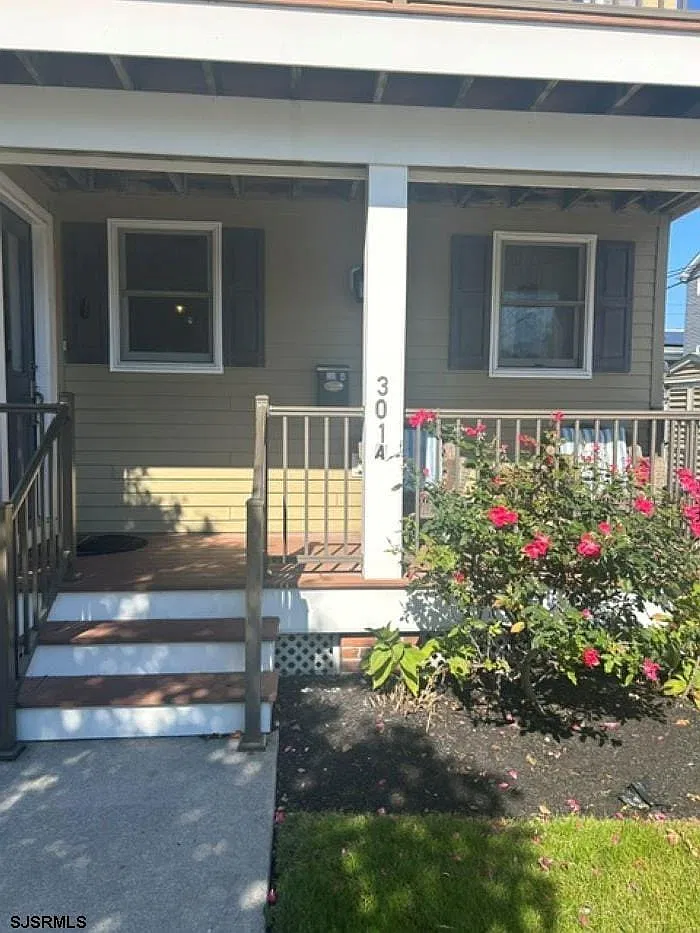 2 bed, 1.0 bath, 1650 sqft, $2,495 — Photo 1