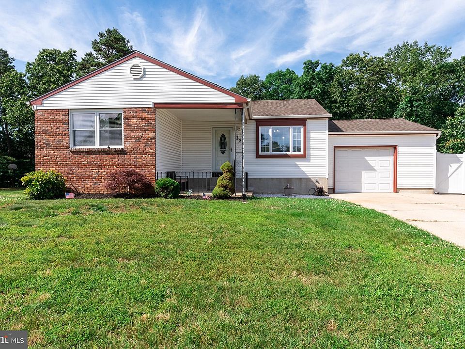 2nd image of 50 Mary Ellen Ln