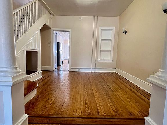 2nd image of 254 E Main St #2