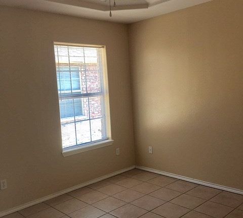 3rd image of 410 Pirul St APT 3