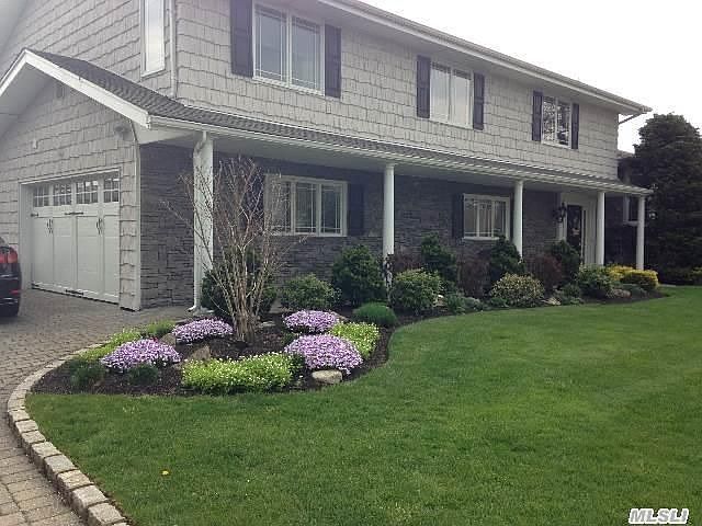 1st image of 105 Thornwood Rd
