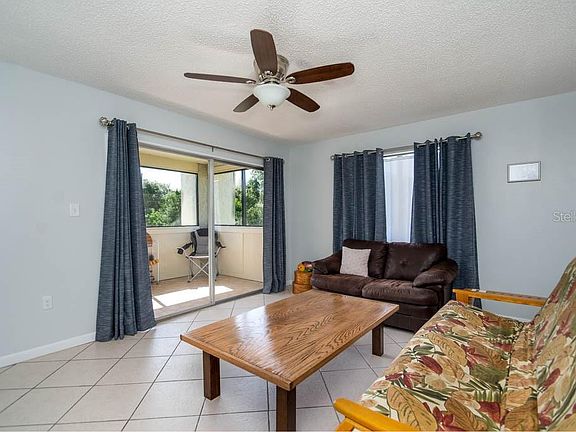 5th image of 516 Windrush Bay Dr #221