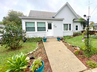 506 W Madison St, Athens, IL 62613