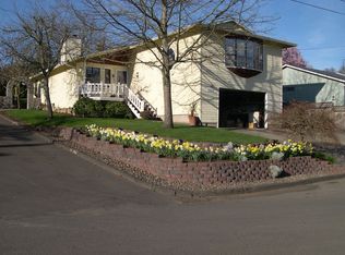 305 Cottonwood St, Gaston, OR 97119