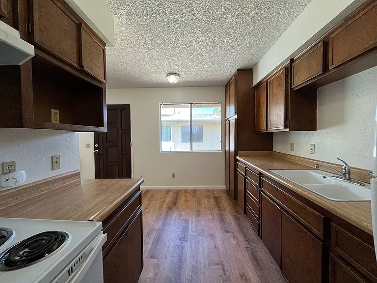 3041 Spring St — Photo 12