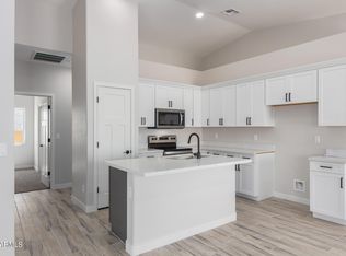 15011 S Diablo Rd, Arizona City, AZ 85123