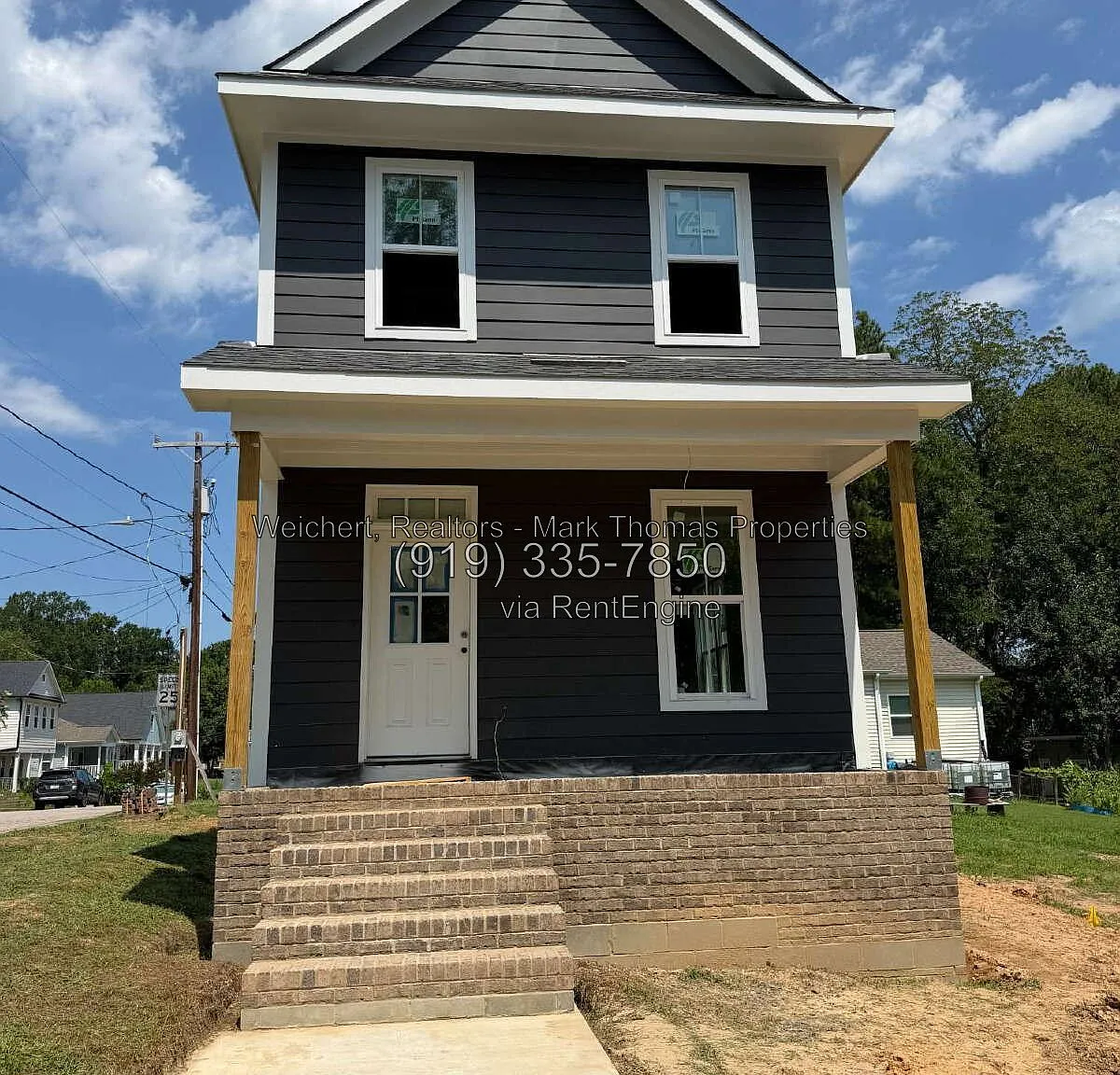3 bed, 2.5 bath, 1200 sqft, $2,400 — Photo 1