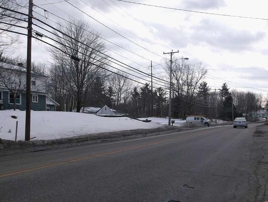 2nd image of 233 Cottage St
