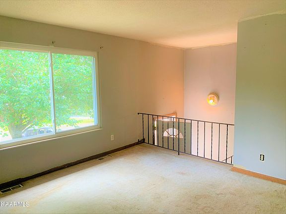 4th image of 6505 NW Shrewsbury Dr