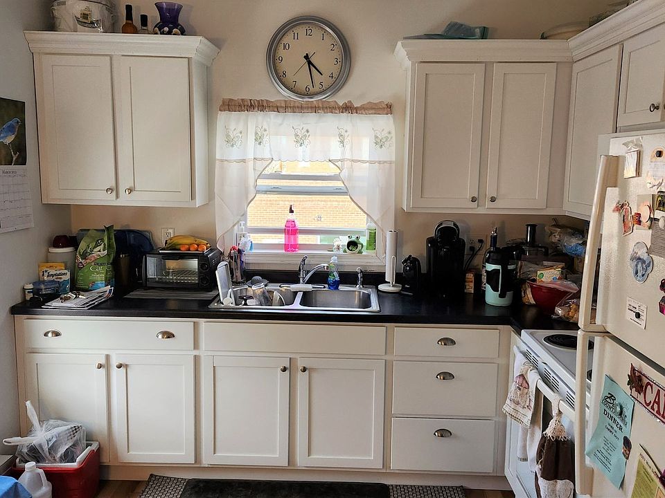 1st image of 107 Youlon St N #107