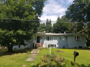 19 Valley View Dr, Wyoming, PA 18644