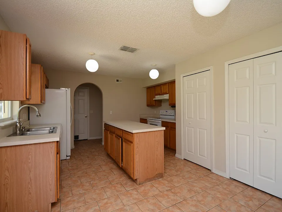 47 Buttermill Dr