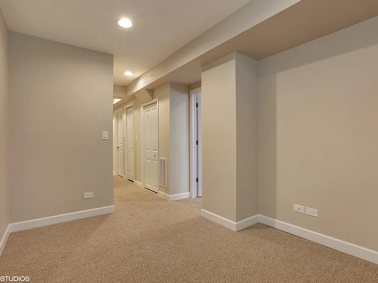 1806 N Sheffield Ave #1 — Photo 17
