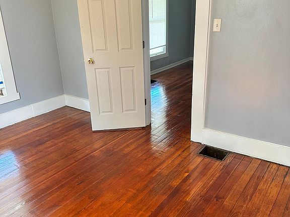 4th image of 3202 Ohio Ave