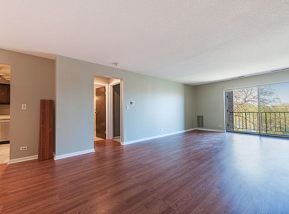 2nd image of 2100 Valencia Dr APT 305B