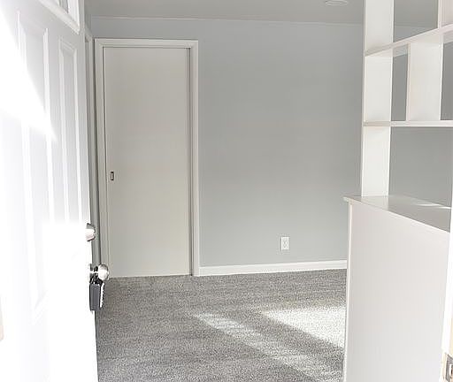5th image of 934 14th St SE