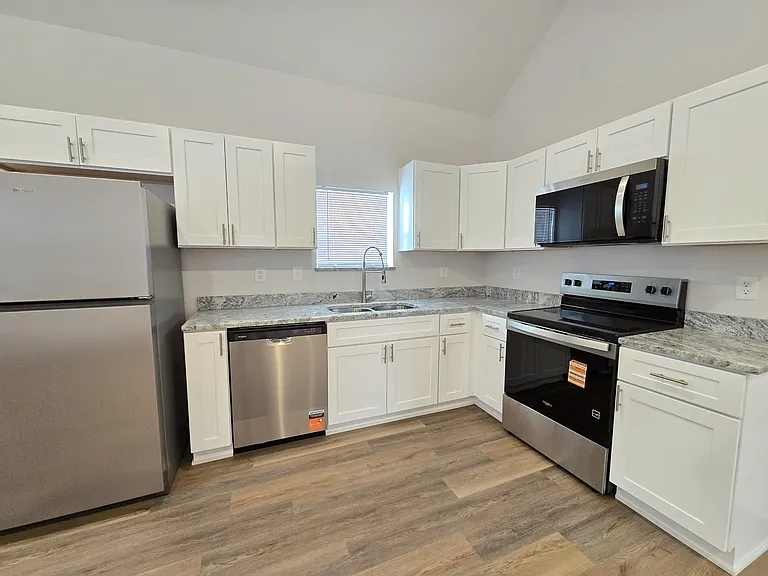 401 N Walcott St #A — Photo 28