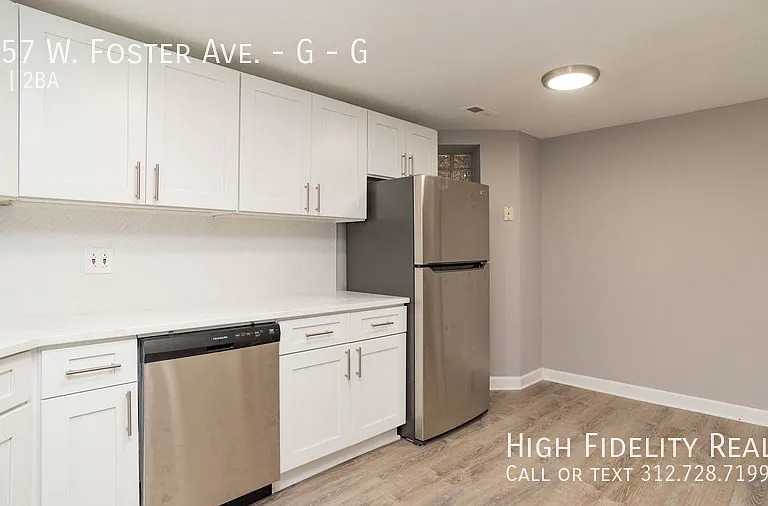 1057 W Foster Ave #G — Photo 7