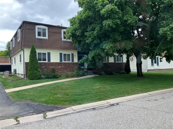 3525 Parkway Dr, Port Huron, MI 48060