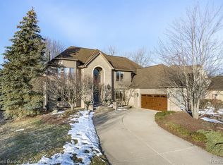1287 Muirwood Ct, Rochester Hills, MI 48306