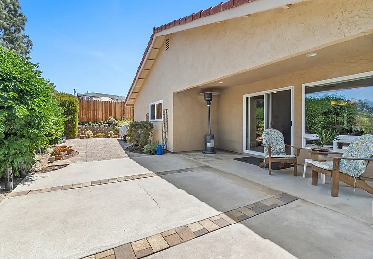 1115 Sayles Ct — Photo 21