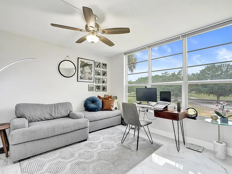 545 Oaks Ln #204 — Photo 7