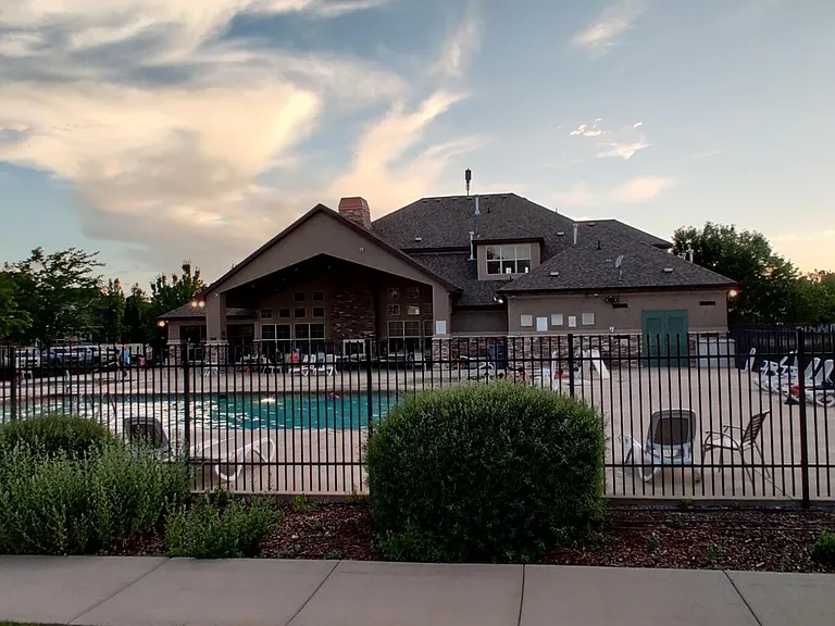 1077 N Kettering Dr — Photo 23