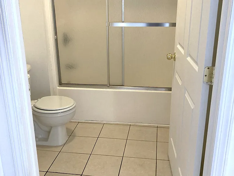 3401 Forbes Ave #403 — Photo 6