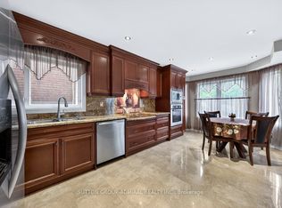 126 Redondo Dr E, Vaughan, ON L4J7S5