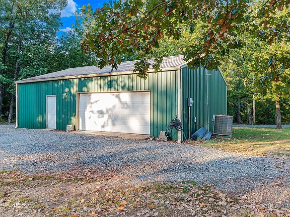 5th image of 284 Pine Hill Rd