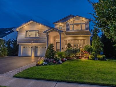 2904 Harbor Road, Merrick, NY, 11566