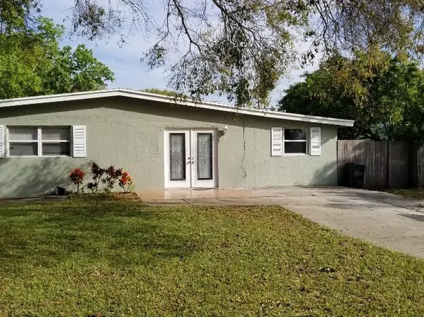 8969 90th Ter, Seminole, FL 33777