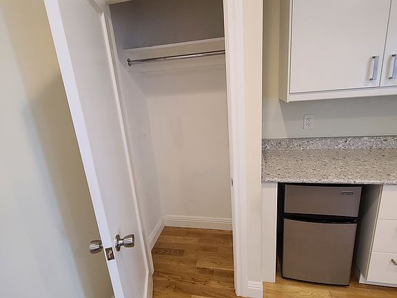4th image of 4738 Balboa St #306