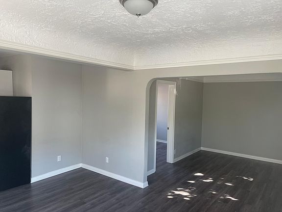 5th image of 1111 Blake Ave