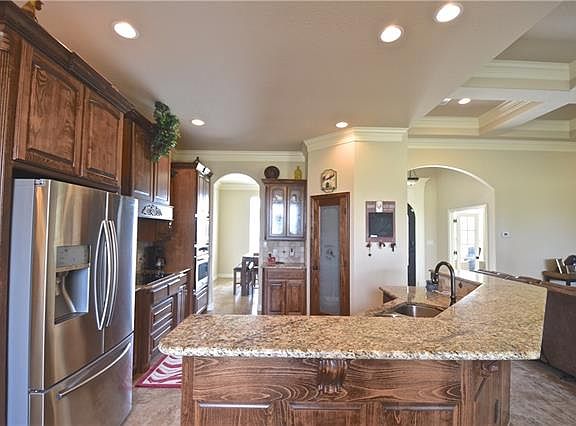 2nd image of 2200 W Emerald Bend Ct