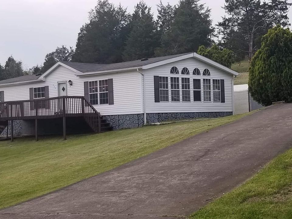 1st image of 404 Derby Dr