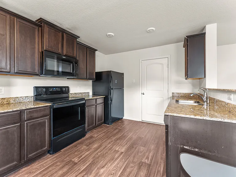 6511 Chevler Pass — Photo 6