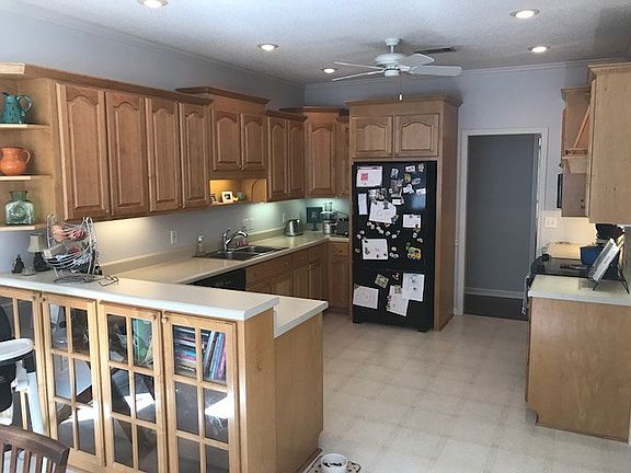 4th image of 133 Peyton Cir