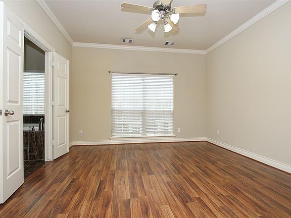 4th image of 9010 Bayview Cove Dr