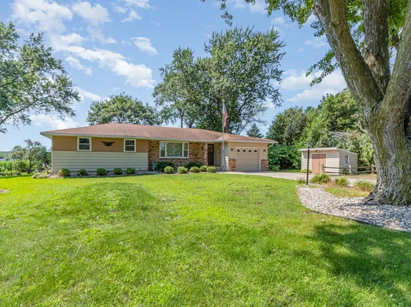 700 Main St W, New Prague, MN 56071