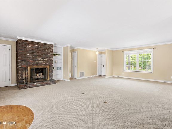 5th image of 7621 Temple Acres Dr